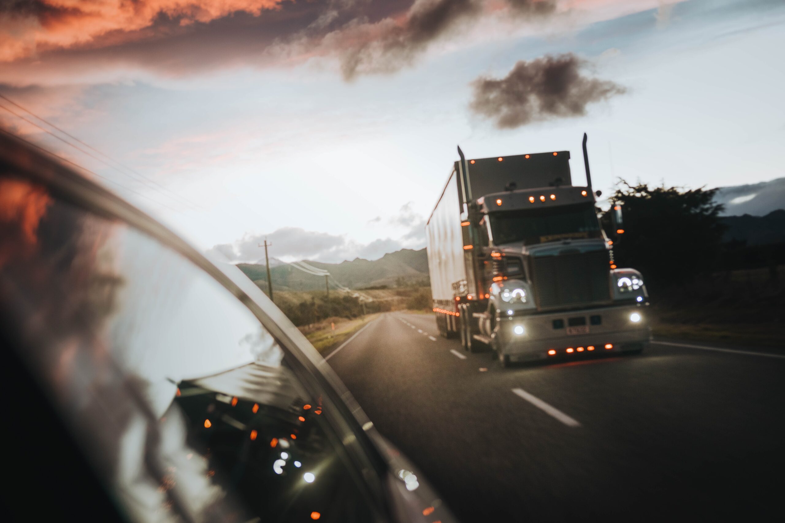 Tips for driving safely next to semi-trucks in Florida